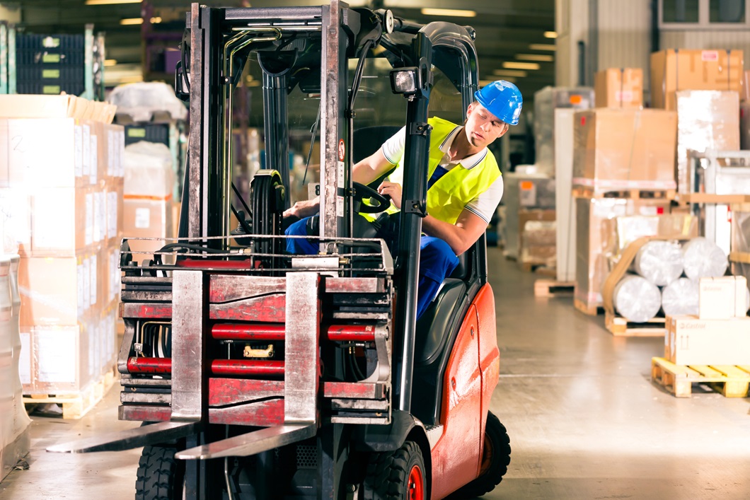 Navigating forklift licence requirements in the uk